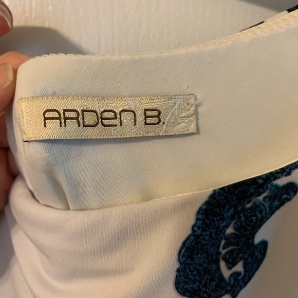 Closet Purge * Arden B - Picture 4 of 7